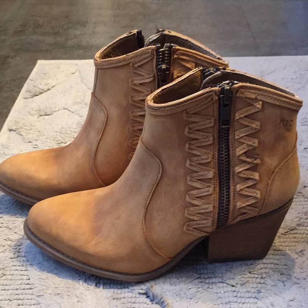 Missed and Cloud booties